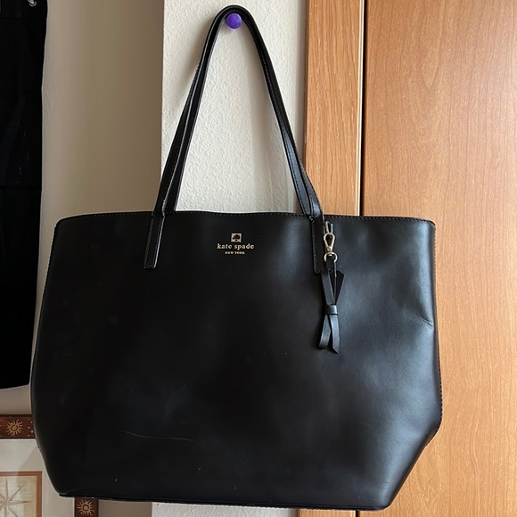 kate spade Handbags - Kate Spade Black Leather Tote